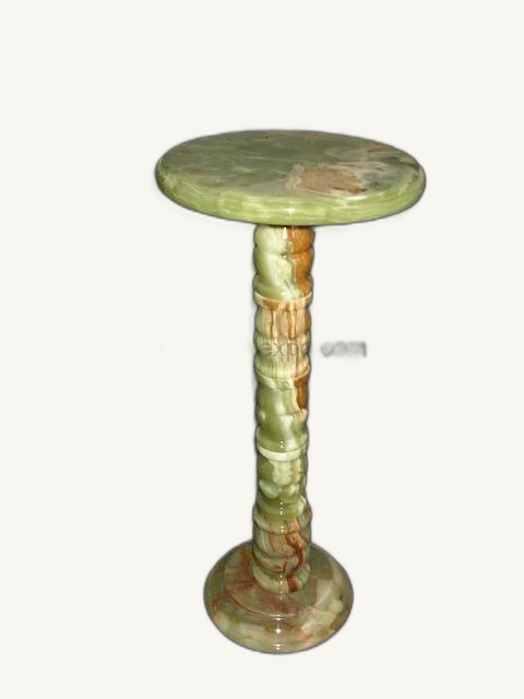 Table 2 Handicraft item 0324 – Pakistani onyx marble by Pak Expo